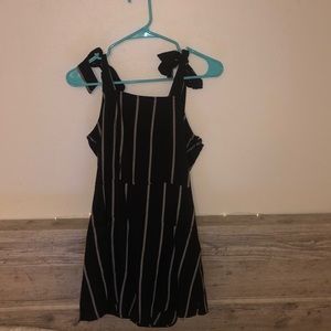 Billabong romper (only worn 1 time)
